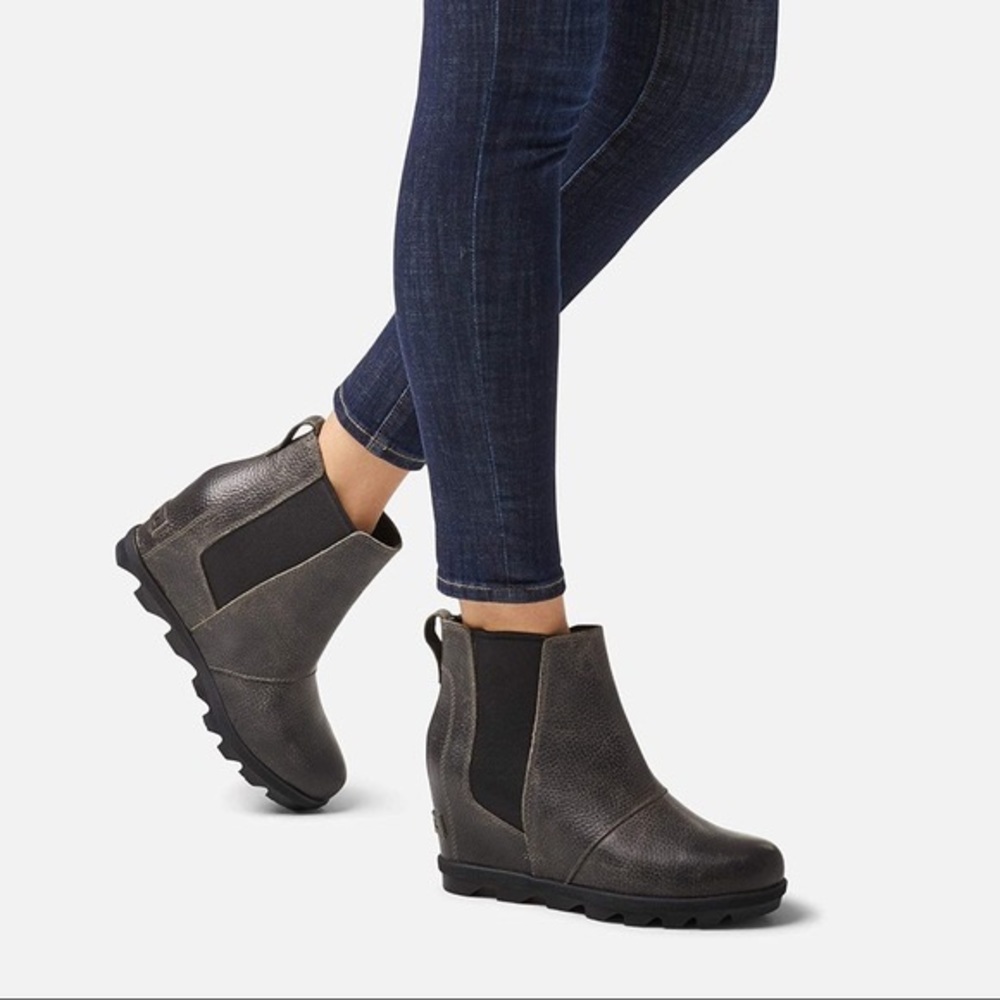 NWOT Women’s Sorel Joan of Arctic Wedge II Chelsea Bootie